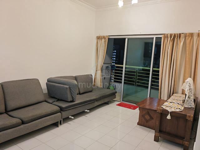University Place (Plaza Ivory) 1