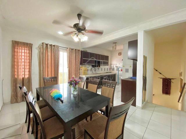 Townhouse Taman Amansiara, Bandar Baru Selayang BELOW MARKET 1