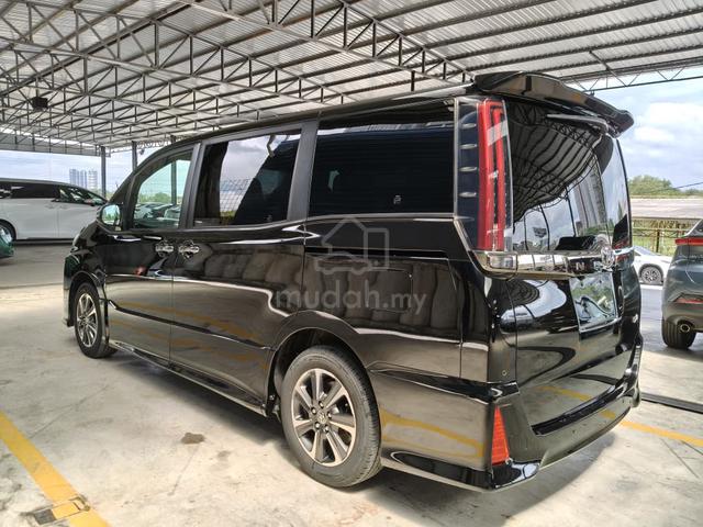 2020 Toyota NOAH 2.0 WXB (A) - 4