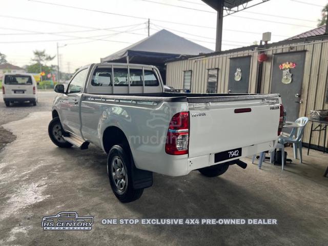 Toyota HILUX S.CAB 2.5 (M) - 4