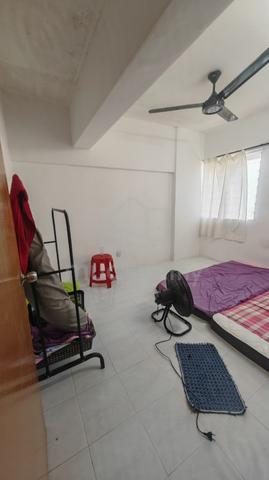 Farlim room for rent - prefer female 1