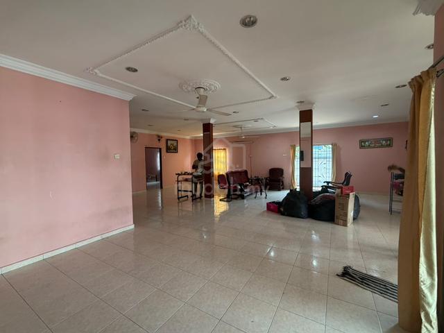 Rumah Teres 2 Tingkat, Jalan Bukit Kemuning 1