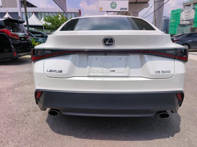 2021 Lexus IS300 2.0 VER-L SUNROOF 3LED 4CAM UNREG - 4