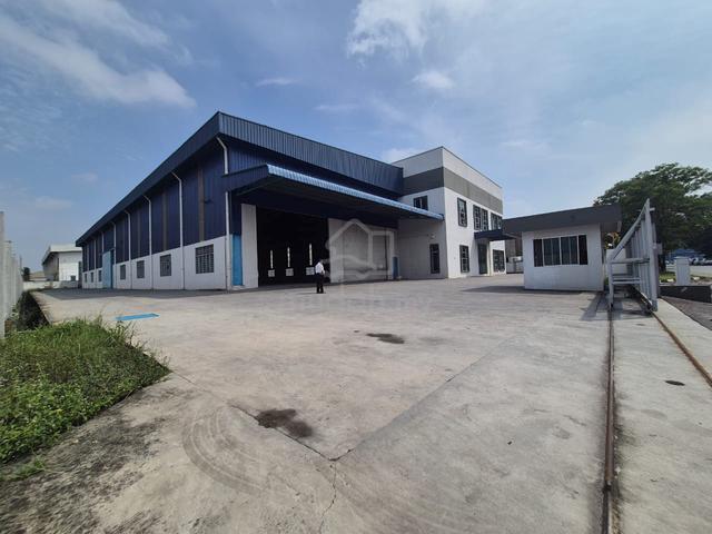 Senai @ Desa Idaman DETACHED bua27050sf, 200AMP, 1 Acre++ LIGHT INDUST 1