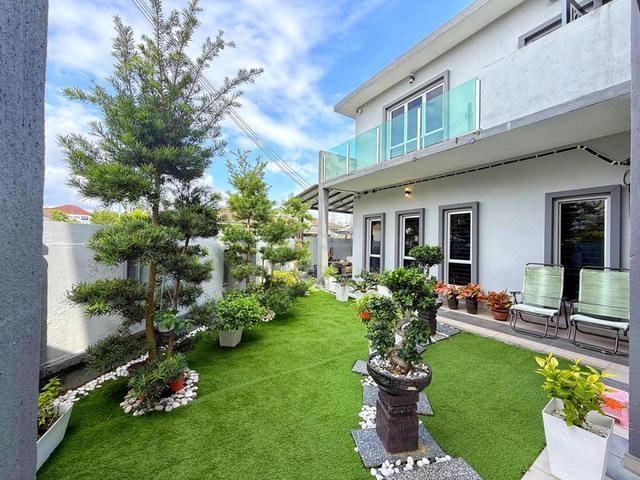 CORNER 7 BEDROOMS RENOVATED 2 Storey Idaman Bayu Bandar Sri Sendayan 1