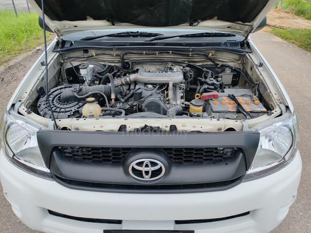 2010 Toyota HILUX 2.5 (M) SINGLE CAB 4X4 - 4