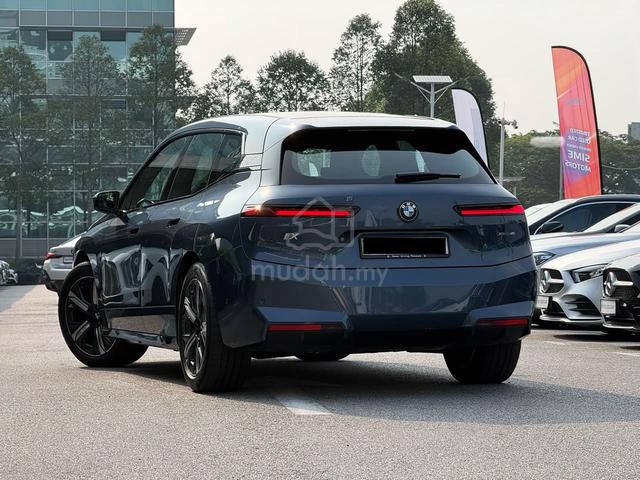 2025 BMW iX xDRIVE45 SPORT I20 LCI Model Local BMW - 2