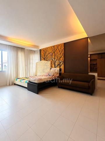 KULAI, PARTIAL FURNISHED CORNER LOT 60X80FT 4BED Semi-D House FOR SALE 1