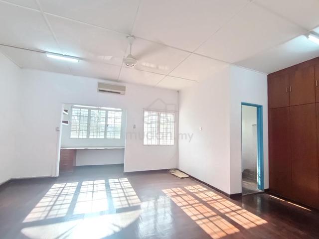 Bandar Bukit Puchong 22x75 facing field, walking distance to shoplot 1