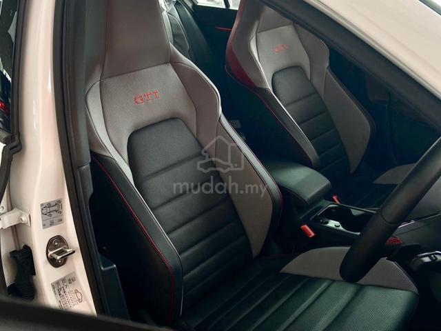 2025 Volkswagen GOLF 2.0 GTI MK8.5 IQ DRIVE - 4