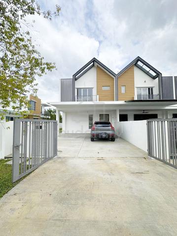 END LOT WITH LANDS π₯ BARE UNIT 2 Storey Bandar Gamuda Cove Selangor 1