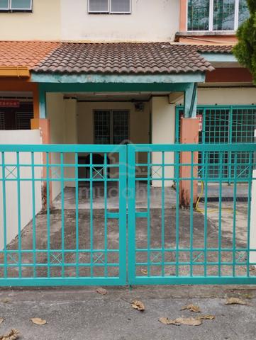2-Storey Terraced House at Tmn Putra Prima, Puchong, Selangor For Sale 1