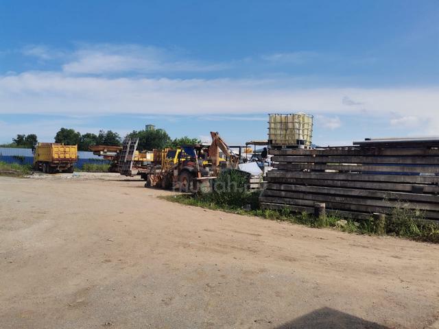 Warehouse with big land size at Damansara Kuantan 2