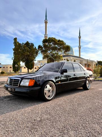 1995 Mercedes Benz W124 e220 1995 - 1