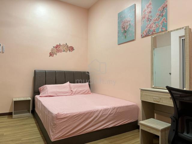 Furnished Middle Room with Attached Bathroom for Rent at Bukit Banyan 1