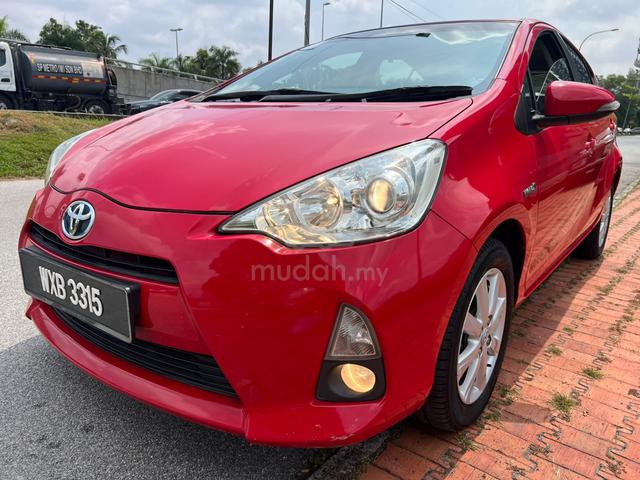 Toyota PRIUS C 1.5L (HYBRID)(A)Full Service Record - 2