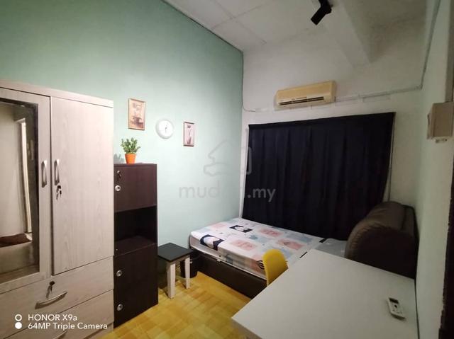 Male Single Room Near HSNI Batu Pahat For Rent 1