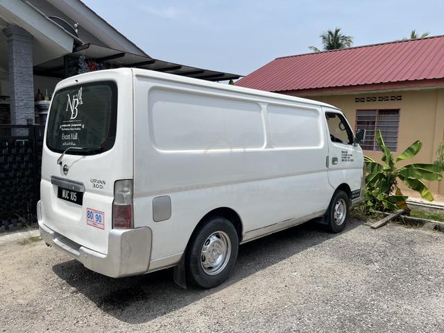 2010 Nissan URVAN 3.0 PANEL (M) - 2