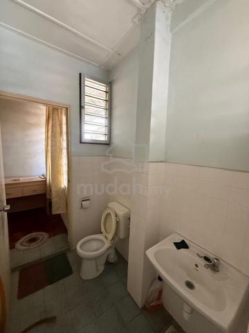 Perling Double Storey House Partial Furnished 5
