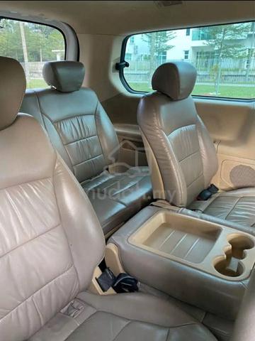 2012 Hyundai GRAND STAREX 2.5 ROYALE FACELIFT (A) - 4
