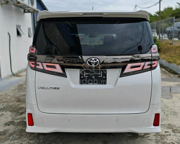 Toyota VELLFIRE 2.5 Golden Eyes 2023 17k Km - 5