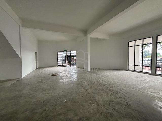 Eco Bloom Shoplot Corner| Simpang Ampat, Facing Main Road 1