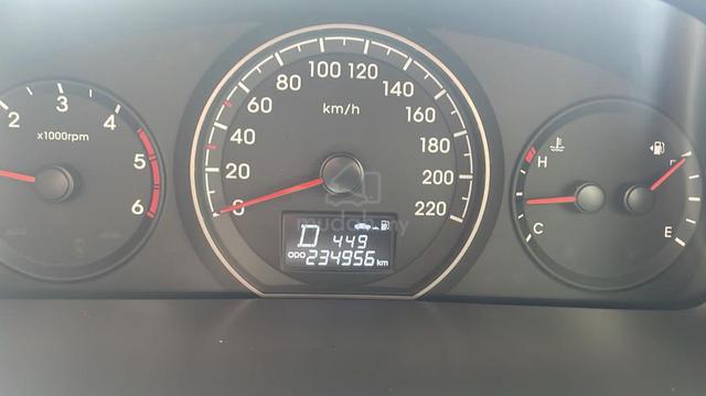 2016 Hyundai GRAND STAREX 2.5 ROYALE MY2014 - 2