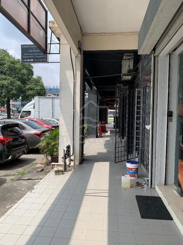 Pusat Bandar Puchong, Jalan Bandar 16 1