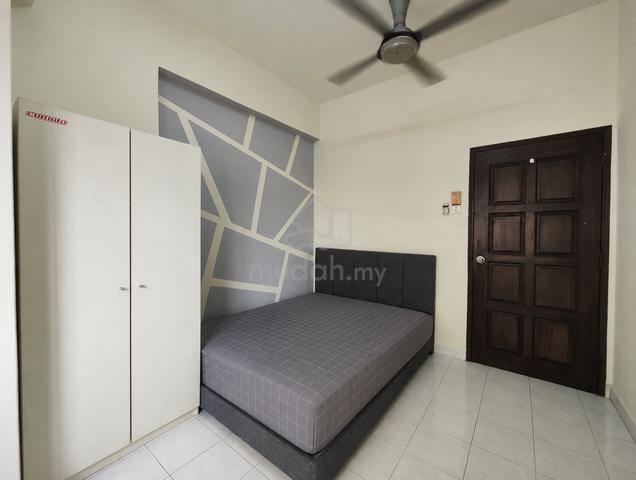 Sri Manja Court - Middle Room For Rent 1
