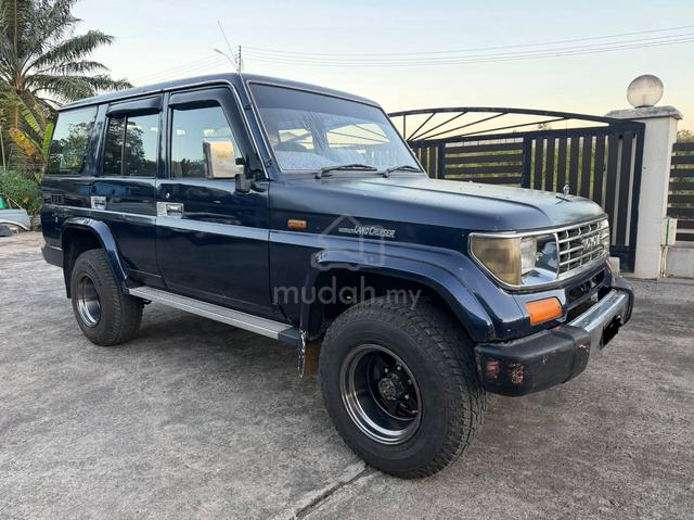 1995 Toyota LANDCRUISER 2.8 II LJ79RV (M) - 1