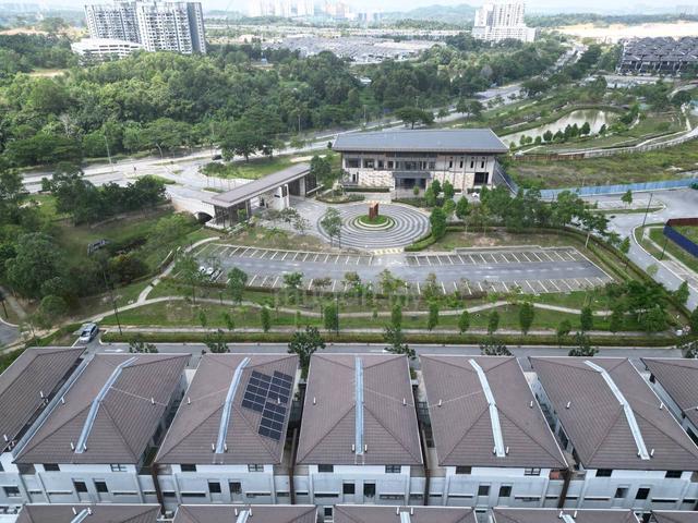 Facing Club House, Freehold 3 Storey The Mulia Residences, Cyberjaya 1