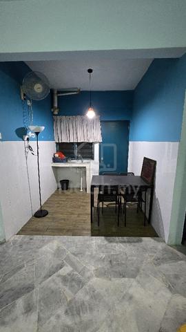 Bilik Single Apartment Kajang Perdana Lelaki Free Wifi 2