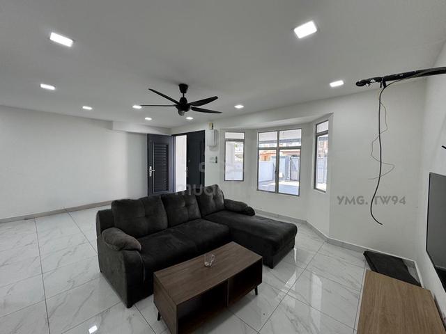 Fully Renovated For Sale 22x75 2 Storey House Bandar Botanic Klang 1