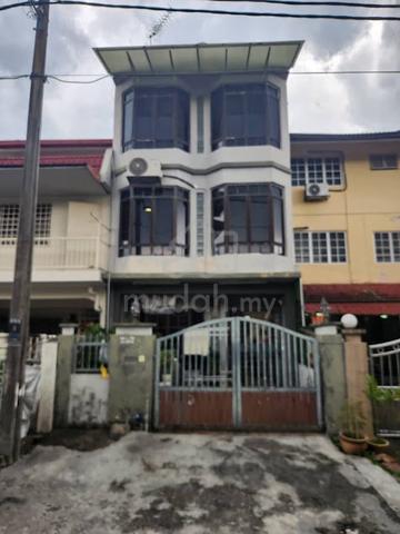 Taman Dagang , Ampang  [ 3-Storey House RENOVATED] 1