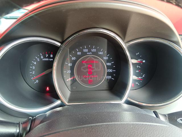2013 Kia Rio UB 1.4 Hatchback Sunroof - 2