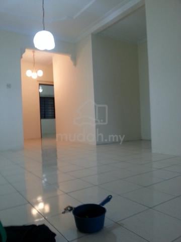 Rumah teres setingkat di AU4 Taman Seri Keramat Tengah 1