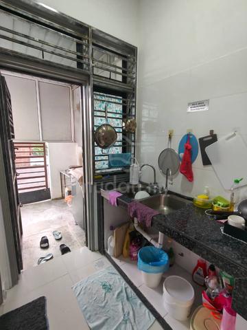 Dato onn 9 opposite at Aeon Jusco G&G 24 hrs room for share fully 1