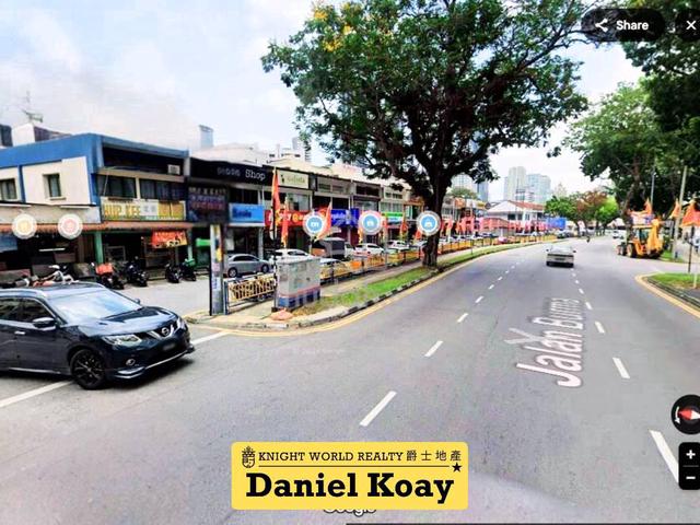 | CORNER Facing Main Road | 2 Sty Shoplot Near Gurney Plaza 1