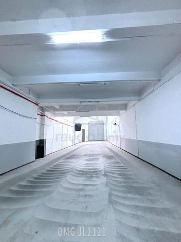 FOR RENT 1½ Storey Terrace Factory taman industri Bena jaya port klang 1
