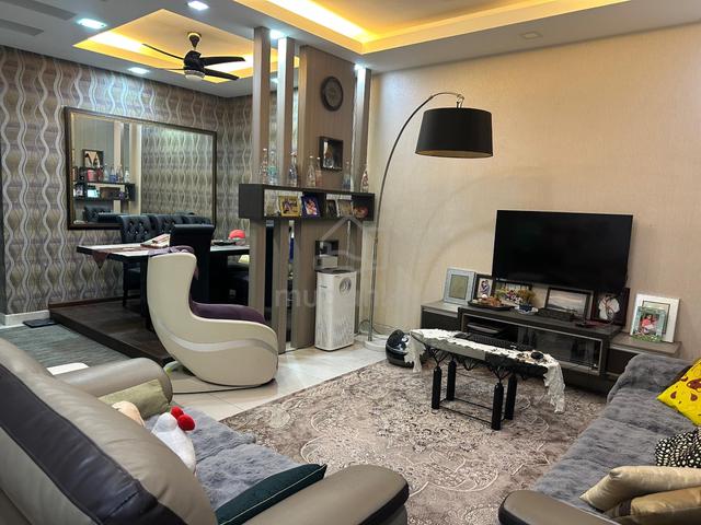 Double Storey Taman Dato Demang Bandar Putra Permai Seri Kembangan 1