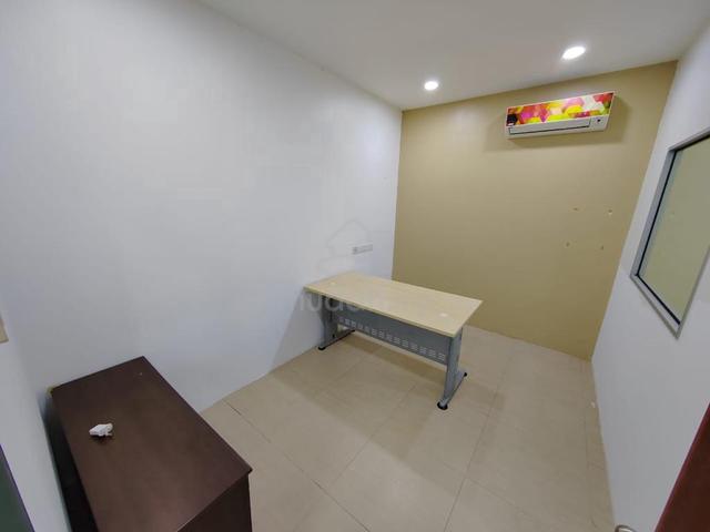Shop Lot at 1st Floor to Rent 1