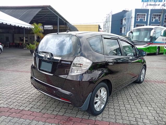 2013 Honda JAZZ 1.3 (HYBRID) FACELIFT (A) - 4