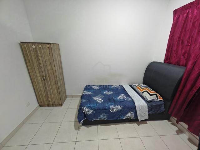 Room at Rafflesia MALE (near LRT, PWTC, Sult Ismail, KLCC, KL Sentral) 1