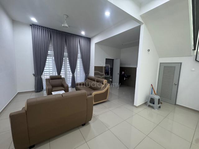 LUNAS Lacasa Fully Furnished Gated Double Storey House 1