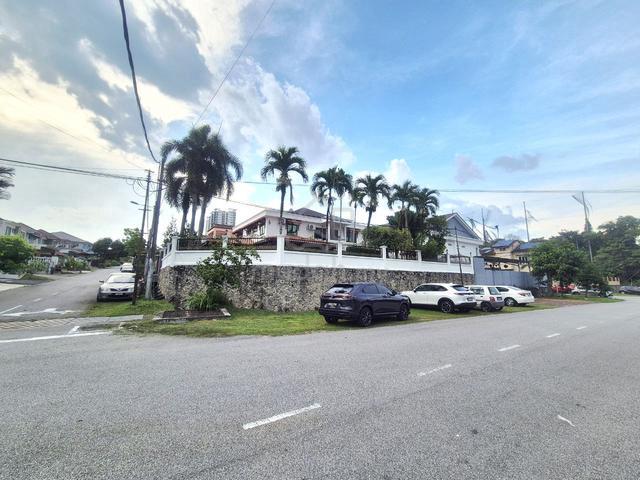 CORNER LOT Semi Detach House Impian Gemilang Saujana Impian Kajang 1