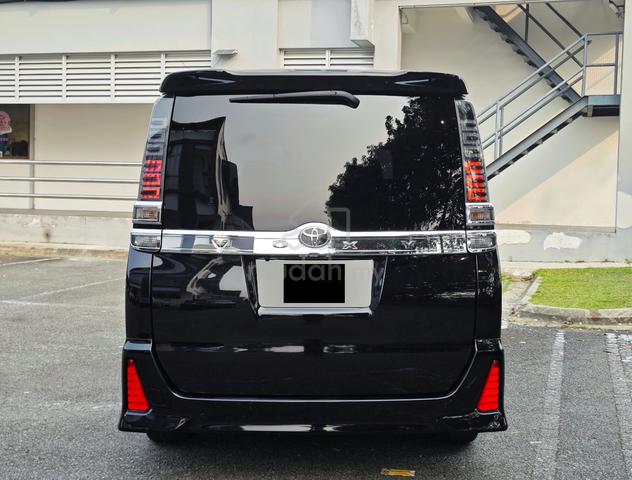 2018 Toyota VOXY 2.0 ZS (A) - 4