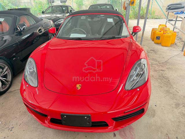 2022 Porsche BOXSTER 2.0 718 Convertible Roadster - 4