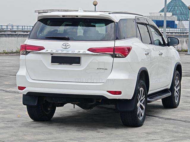 2018 Toyota FORTUNER 2.7 SRZ (A) FULL LOAN - 4
