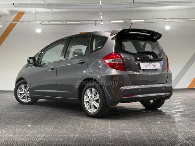 2014 Honda JAZZ 1.5 E (A) / FULL LOAN - 3