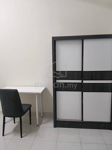 Small Room for rent in Sitiawan 1